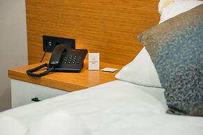 White Golden Suite Hotel