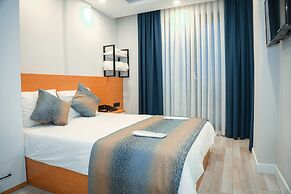 White Golden Suite Hotel