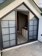 White Golden Suite Hotel