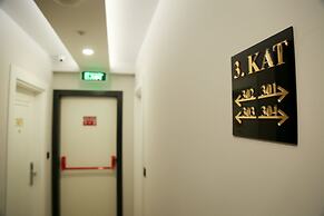 White Golden Suite Hotel