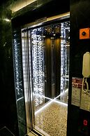 White Golden Suite Hotel