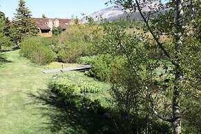 Snowcreek Iii #420 3 Bedroom Condo by RedAwning