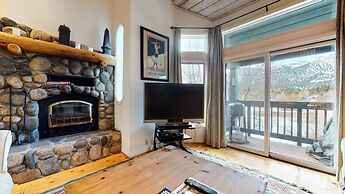 Snowcreek Iii #420 3 Bedroom Condo by RedAwning