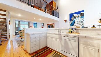 Snowcreek Iii #420 3 Bedroom Condo by RedAwning