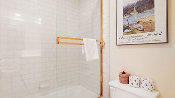 Snowcreek Iii #420 3 Bedroom Condo by RedAwning