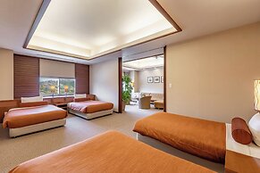 Spa Resort Hawaiians Monolith Tower