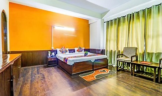 FabHotel Oak Ridge Retreat