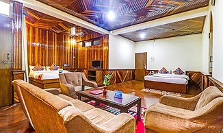 FabHotel Oak Ridge Retreat