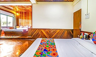 FabHotel Oak Ridge Retreat