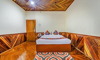 FabHotel Oak Ridge Retreat