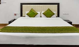 Treebo Red Petal Jalandhar