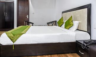 Treebo Red Petal Jalandhar