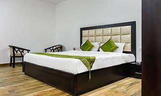 Treebo Red Petal Jalandhar