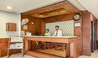 Treebo Red Petal Jalandhar