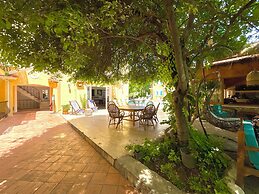 Gunes Hotel & Apartments