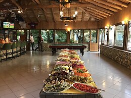 Gunes Hotel & Apartments