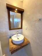 Gunes Hotel & Apartments