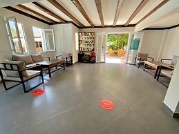 Gunes Hotel & Apartments