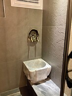 Gunes Hotel & Apartments