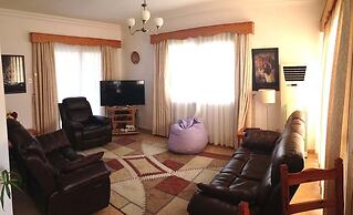 Villa Greenhill by Amy Villas