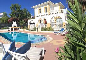 Villa Greenhill by Amy Villas