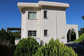 Villa Sesil by Amy Villas