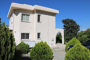 Villa Sesil by Amy Villas