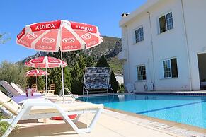 Villa Sesil by Amy Villas