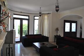 Villa Sunset 4 by Amy Villas