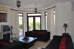 Villa Sunset 4 by Amy Villas