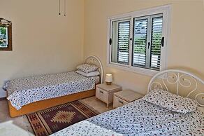 Villa Tembel by Amy Villas