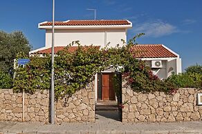 Villa Tembel by Amy Villas