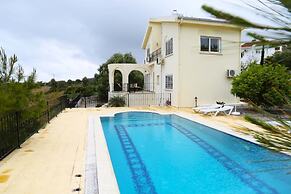 Villa Verde by Amy Villas