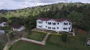 Taita Rocks Hotel