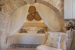 TD Dimora di Genna Trulletto with Lush Garden Pool