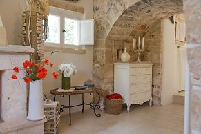 TD Dimora di Genna Trulletto with Lush Garden Pool