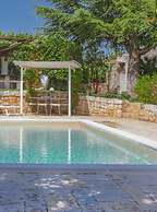 TD Dimora di Genna Trulletto with Lush Garden Pool