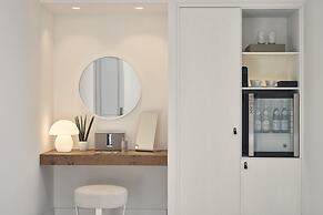 Nikki Beach Resort & Spa Santorini