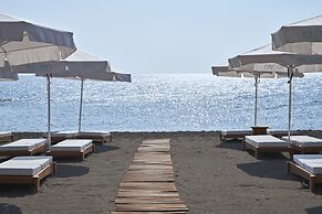 Nikki Beach Resort & Spa Santorini