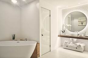 Nikki Beach Resort & Spa Santorini