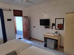 Five Coral Inn