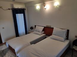 Five Coral Inn