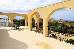 Villa Baris by Amy Villas