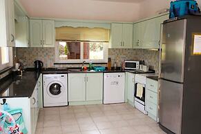 Villa Baris by Amy Villas