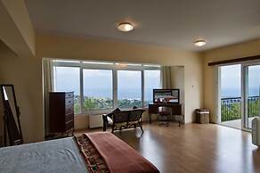 Villa Hillcrest by Amy Villas