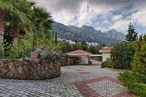 Villa Hillcrest by Amy Villas