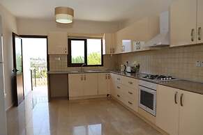 Villa Pergola by Amy Villas