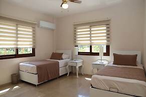 Villa Pergola by Amy Villas