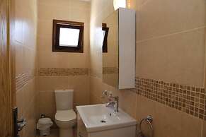 Villa Pergola by Amy Villas