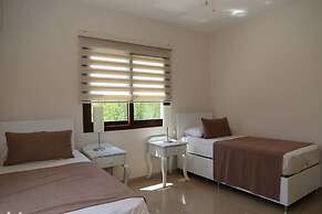 Villa Pergola by Amy Villas